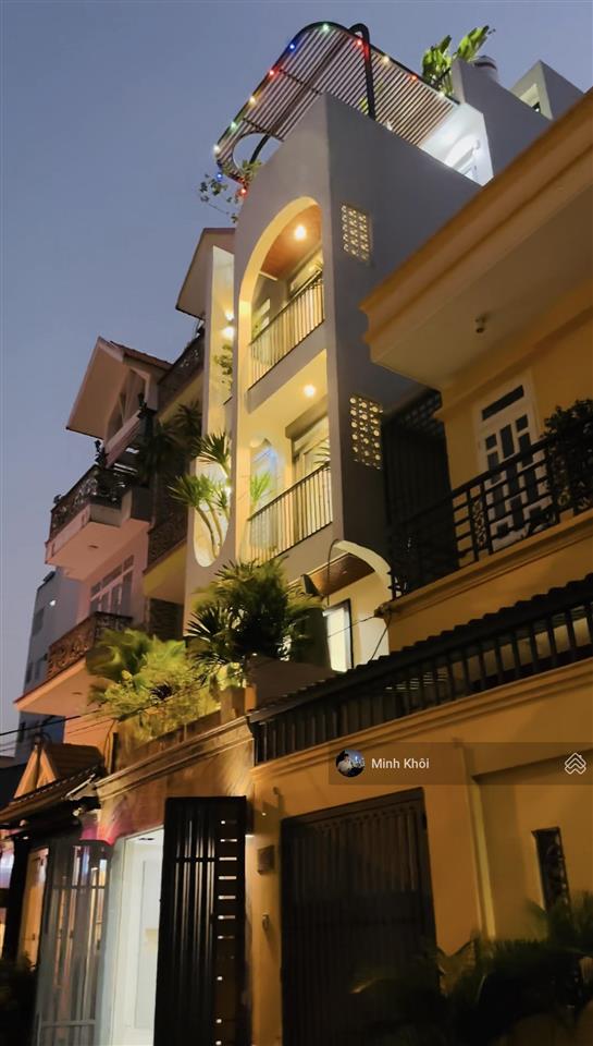 Đường xe hơi trường saquận 3, kế chợ nguyễn văn trỗi. giá 3tỷ8/72m2. đang cho thuê 20 triệu/th