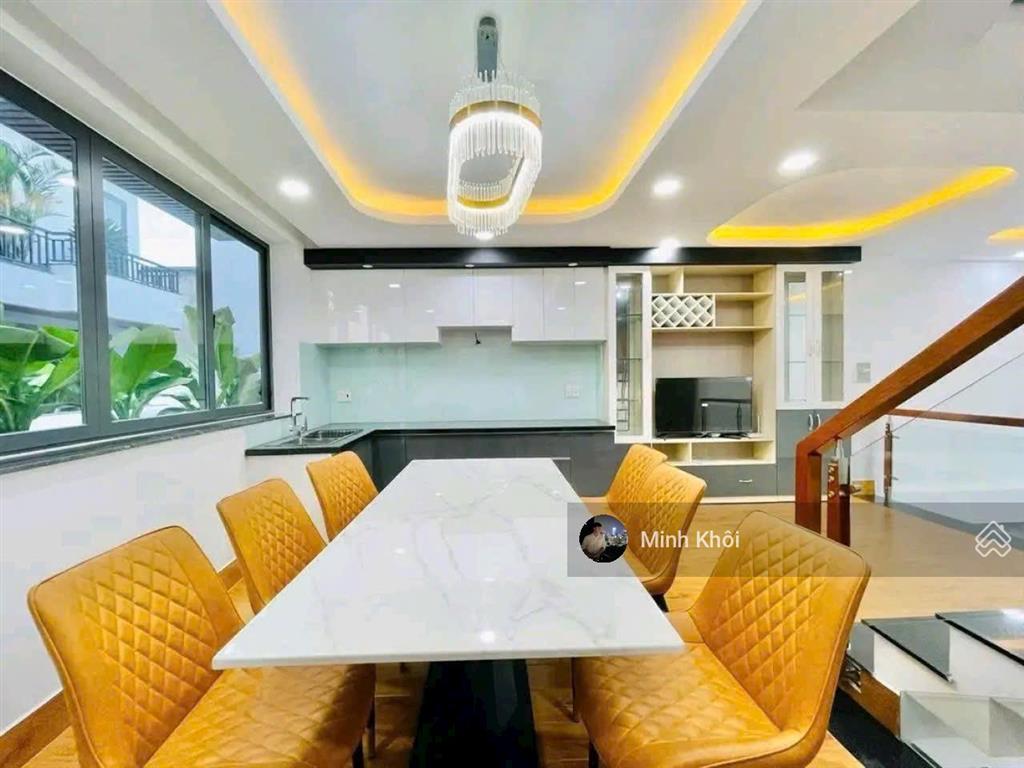 Giảm giá cho 83.5m2, ngô văn năm  quận 1, gần cầu ba son. đang cho thuê 35 triệu/tháng
