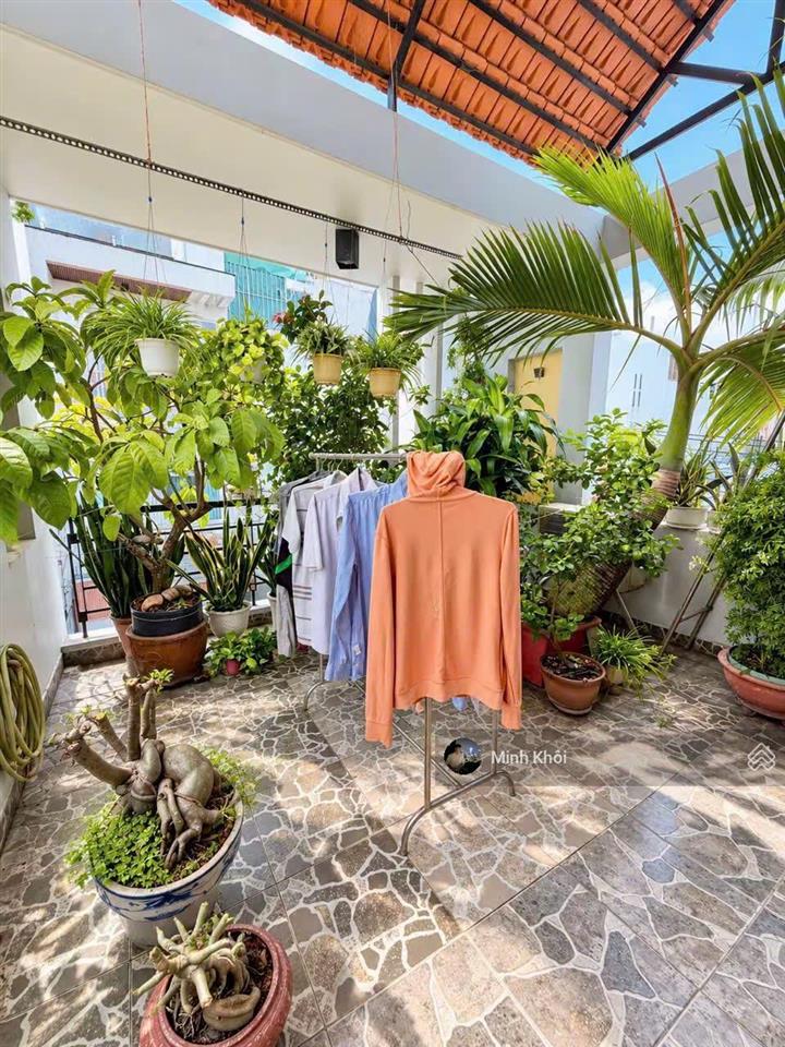 Nhà lạc long quântân bình 3 tầng, giá 4tỷ090/58m2 bao sang tên, đang cho thuê 13 triệu/tháng