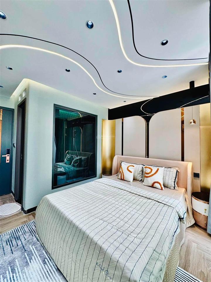 Nhà đẹp xây mới dọn ở ngay đường phạm văn chiêu, gv  giá 6 tỷ 080 / dt 80m2. hẻm 1 sẹc rộng 8m