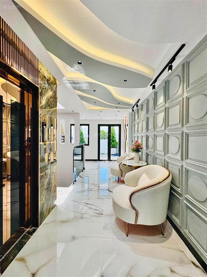 Nhà đẹp xây mới dọn ở ngay đường phạm văn chiêu, gv  giá 6 tỷ 080 / dt 80m2. hẻm 1 sẹc rộng 8m