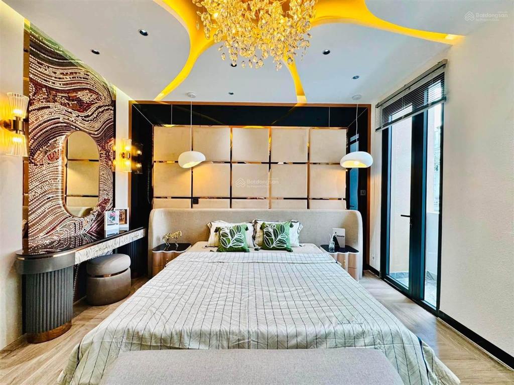 Nhà đẹp xây mới dọn ở ngay đường phạm văn chiêu, gv  giá 6 tỷ 080 / dt 80m2. hẻm 1 sẹc rộng 8m