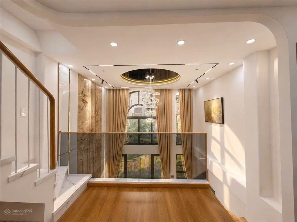 Chính chủ bán nhà huỳnh văn bánh, phú nhuận  giá 6 tỷ 020 / dt 60m2. sổ sẵn. hẻm 1 sẹc rộng 6m