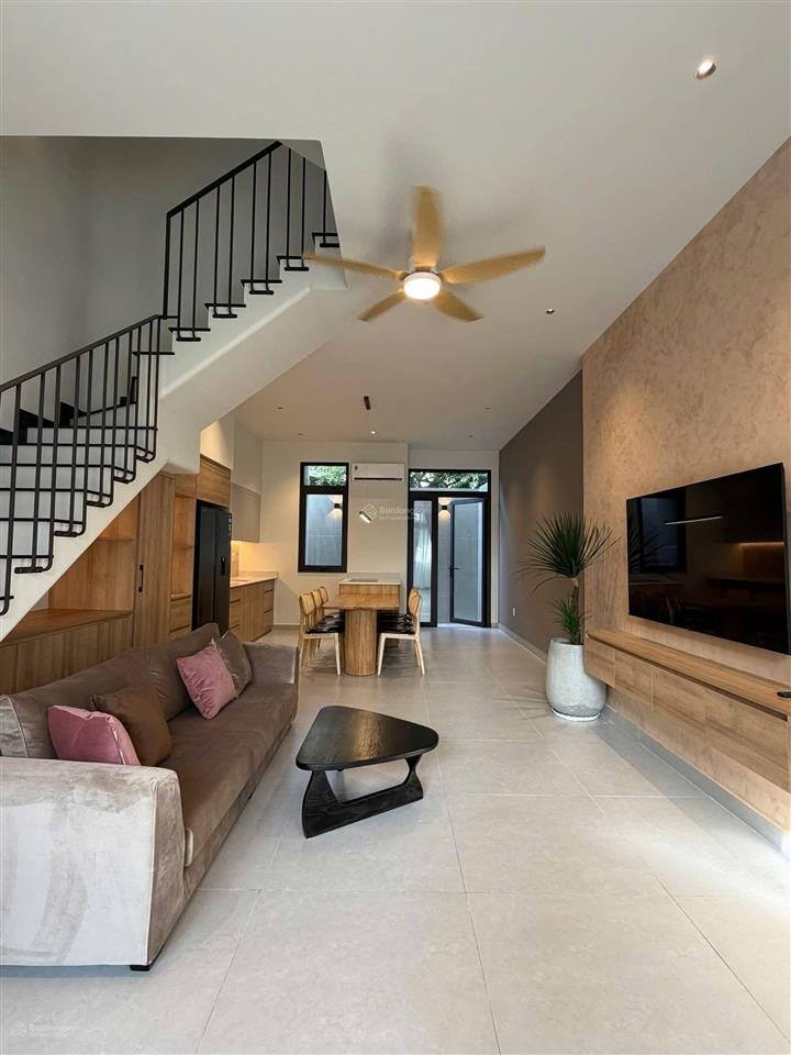Cách trường giồng ông tố 200m. đường rộng 8m ngay nguyễn thị định  giá chốt 6 tỷ 590 / dt 68m2