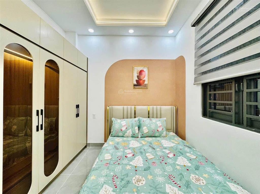 Nhà hxh 6m ngay lê văn sỹ, q3. ngay góc cây xăng trần quang diệu  giá 6 tỷ 090 / dt 70m2. sổ sẵn
