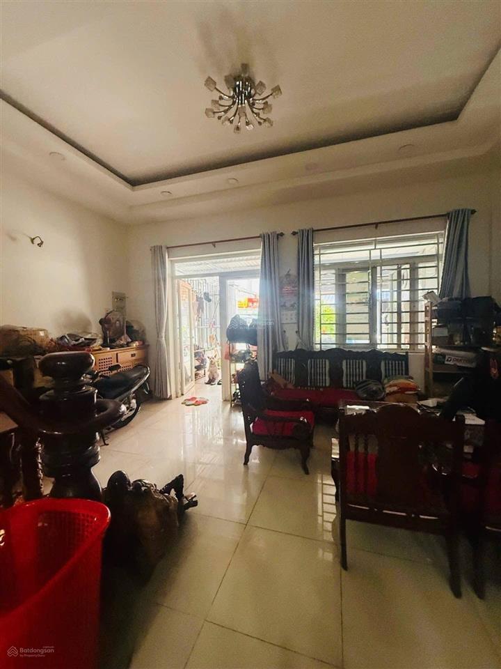 Chú phước về hưu cần bán nhà 1 đời chủ ngay tô hiến thành, q10  dt 80m2. sổ sẵn