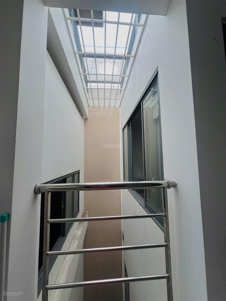 Cách trường đh công nghiệp chỉ 200m đường nguyễn văn thương  giá 6 tỷ 680 / dt 90m2. sổ sẵn