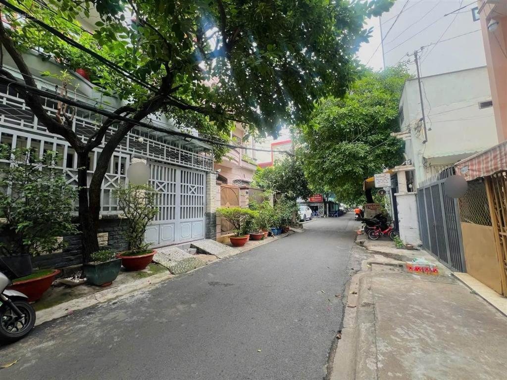 Cách trường đh công nghiệp chỉ 200m đường nguyễn văn thương  giá 6 tỷ 680 / dt 90m2. sổ sẵn
