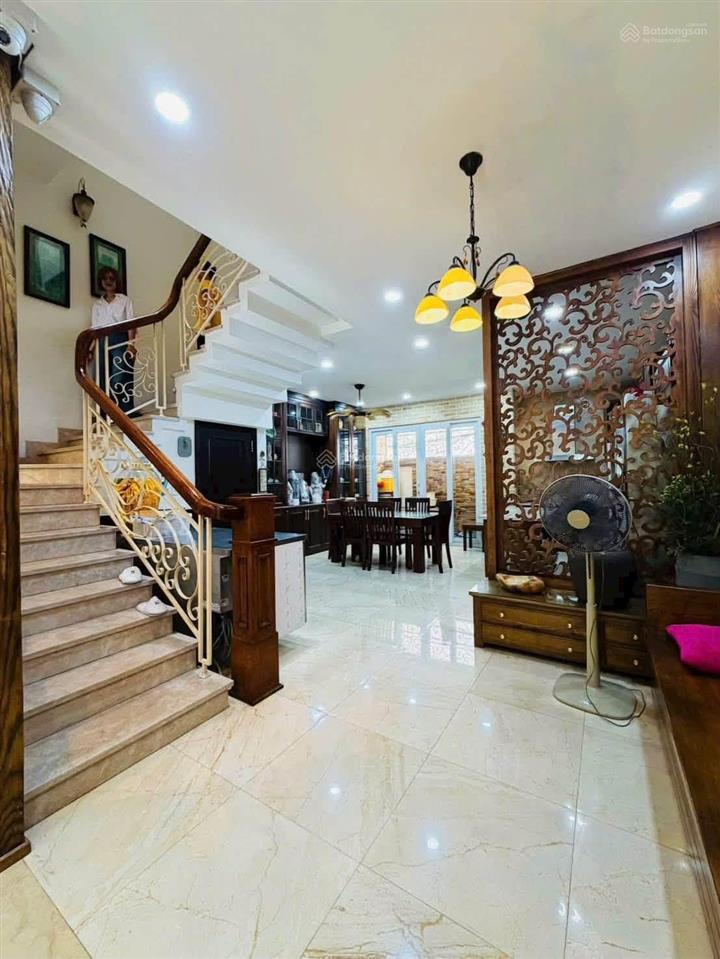 Khu vip phú nhuận đường cù lao  giá 7 tỷ 230 / dt 70m2. đường 8m xe hơi đỗ cửa. sổ hồng sẵn tay