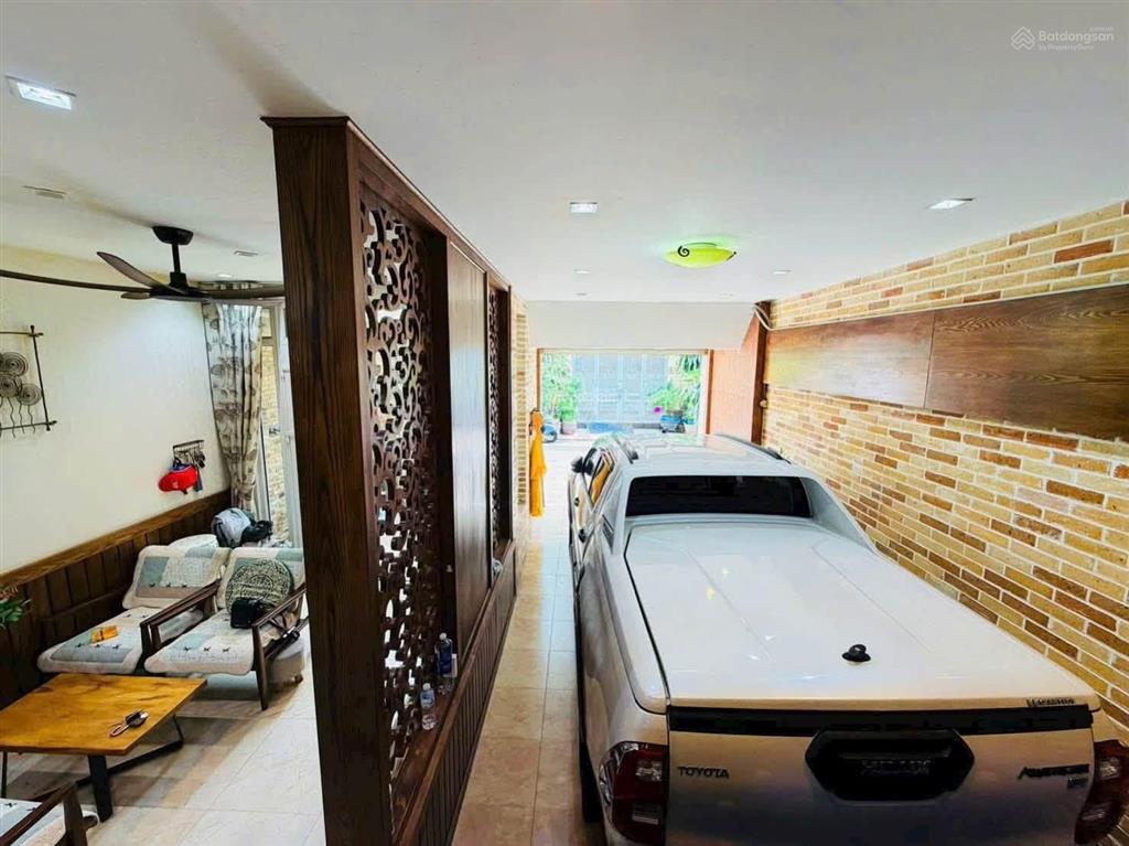 Khu vip phú nhuận đường cù lao  giá 7 tỷ 230 / dt 70m2. đường 8m xe hơi đỗ cửa. sổ hồng sẵn tay