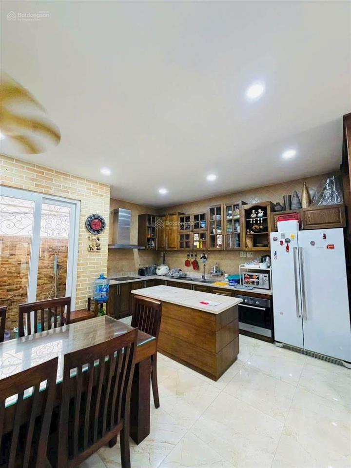Khu vip phú nhuận đường cù lao  giá 7 tỷ 230 / dt 70m2. đường 8m xe hơi đỗ cửa. sổ hồng sẵn tay