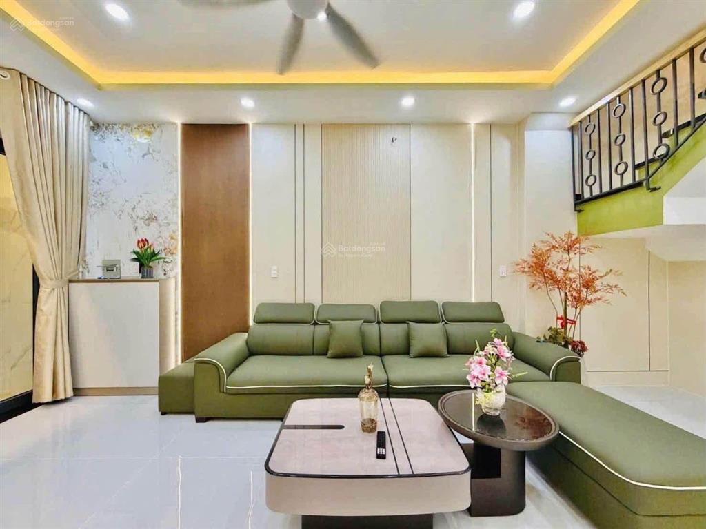 Nhà hẻm 1 sẹc rộng 7m ngay huỳnh mẫn đạt, q5  dt 70m2. không tranh chấp. sổ sẵn