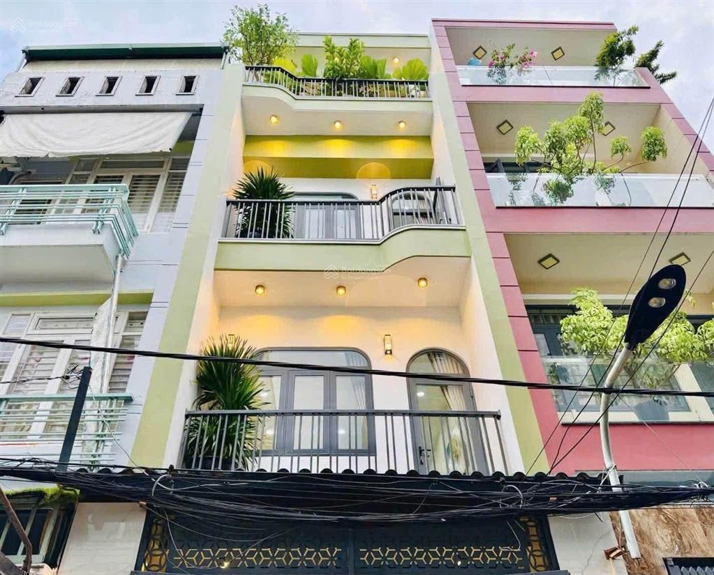 Nhà hẻm 1 sẹc rộng 7m ngay huỳnh mẫn đạt, q5  dt 70m2. không tranh chấp. sổ sẵn