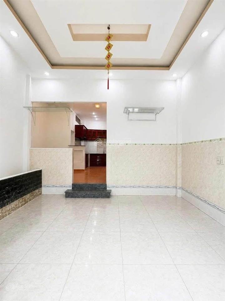 Cách trường nguyễn thị diệu 200m. đường huỳnh tịnh của, q3  giá 6 tỷ 250 / dt 72m2 công nhận đủ