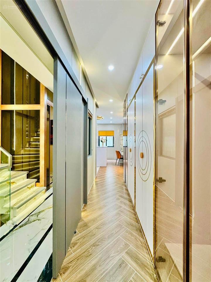 Sát siêu thị gigamall 1 phút đường số 18  giá bao công chứng 4 tỷ 790 / dt 80m2. sổ sách sẵn