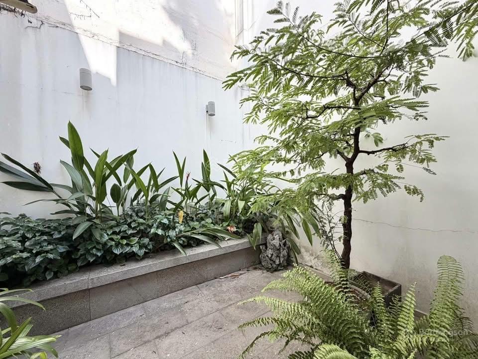 Gần tiệm vịt quay đường bùi hữu nghĩa, quận 5  giá 6 tỷ 330 / dt 105m2. sổ sẵn công chứng