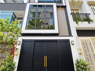 Sát giá 4 tỷ 990 / ngang 5,5m x dài 18m. đường nguyễn thị thập, quận 7. đường 8m xe hơi. sổ riêng