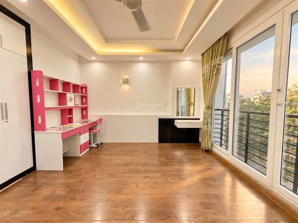 Sát giá thị trường / 88m2 công nhận đủ trên sổ. đường lý thái tổ hẻm 1 sẹc rộng 6m xe hơi