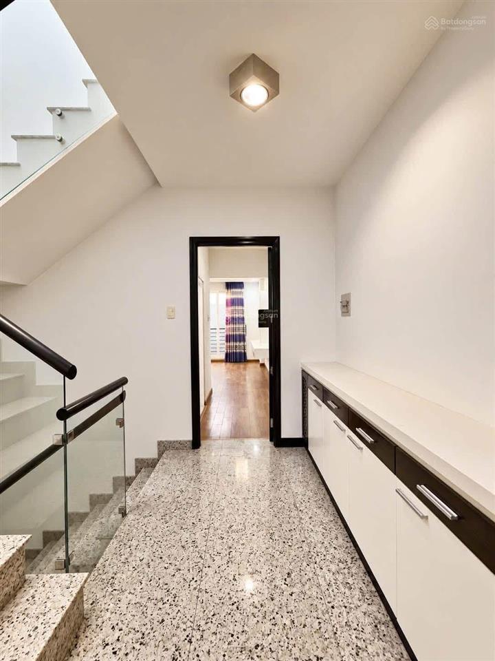 Sát giá thị trường / 88m2 công nhận đủ trên sổ. đường lý thái tổ hẻm 1 sẹc rộng 6m xe hơi
