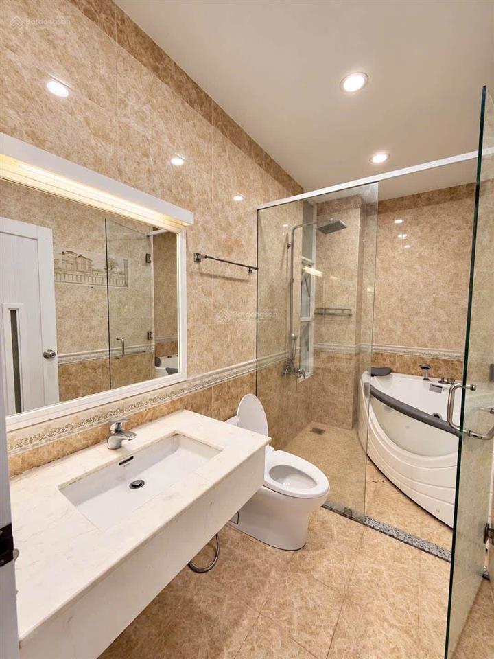 Sát giá thị trường / 88m2 công nhận đủ trên sổ. đường lý thái tổ hẻm 1 sẹc rộng 6m xe hơi