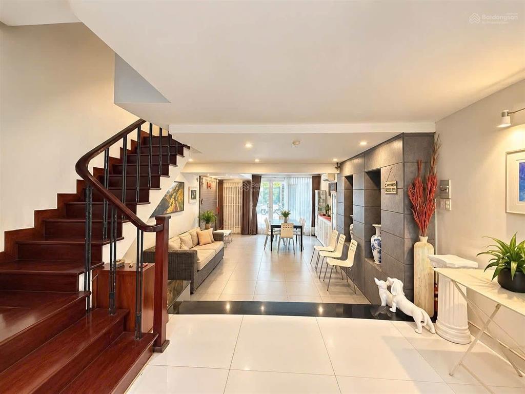 Chính chủ cần bán nhà nguyễn xí, bình thạnh  dt 75m2 công nhận đủ. đường 6m