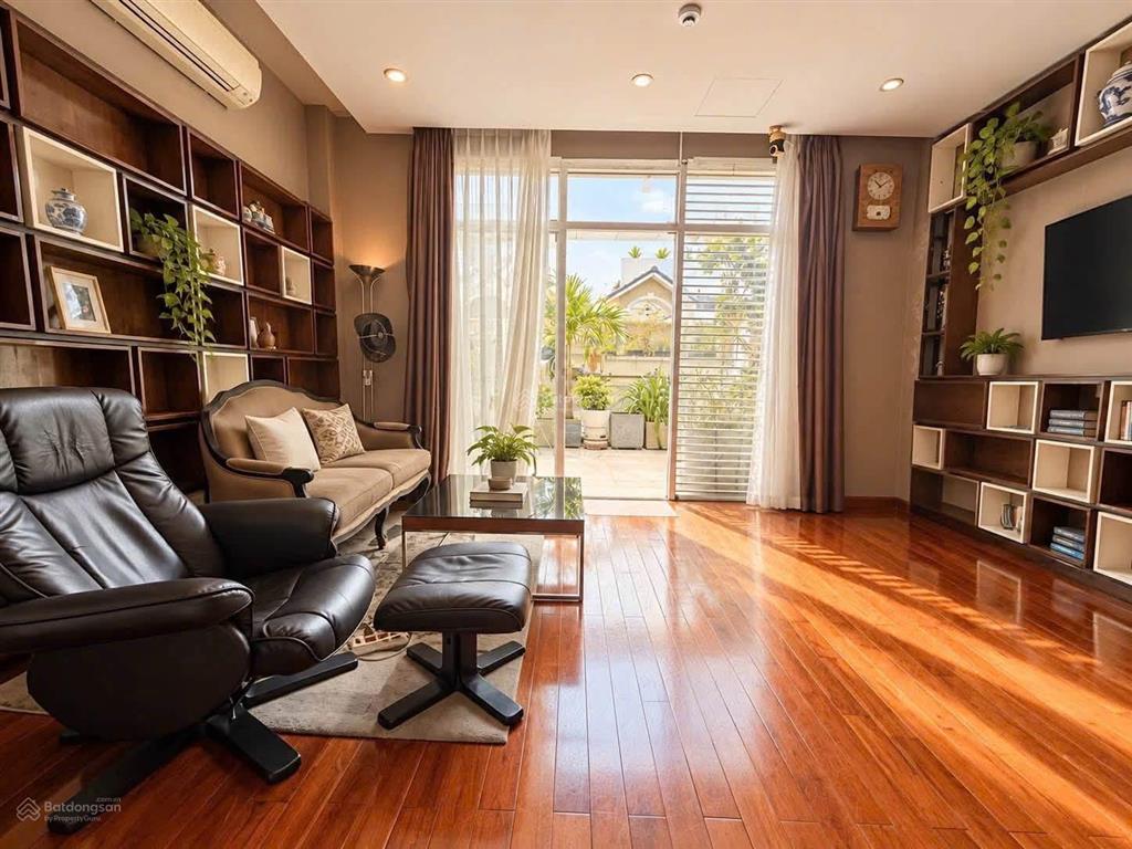 Chính chủ cần bán nhà nguyễn xí, bình thạnh  dt 75m2 công nhận đủ. đường 6m