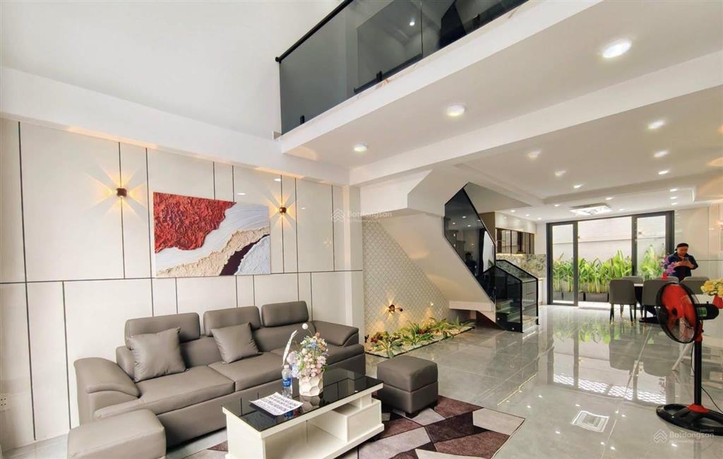 Bán nhà đẹp xuất sắc tại huỳnh tấn phát, 90m2