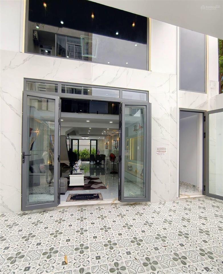 Bán nhà đẹp xuất sắc tại huỳnh tấn phát, 90m2