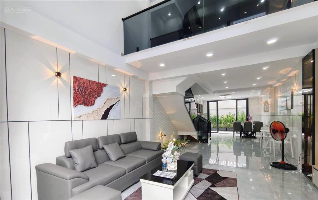 Bán nhà đẹp xuất sắc tại huỳnh tấn phát, 90m2
