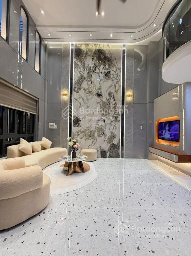 Kẹt vốn bán nhà an dương vươngquận 5 giá 4tỷ050/73,8m2. cho thuê 26tr. gần đại học sài gòn.