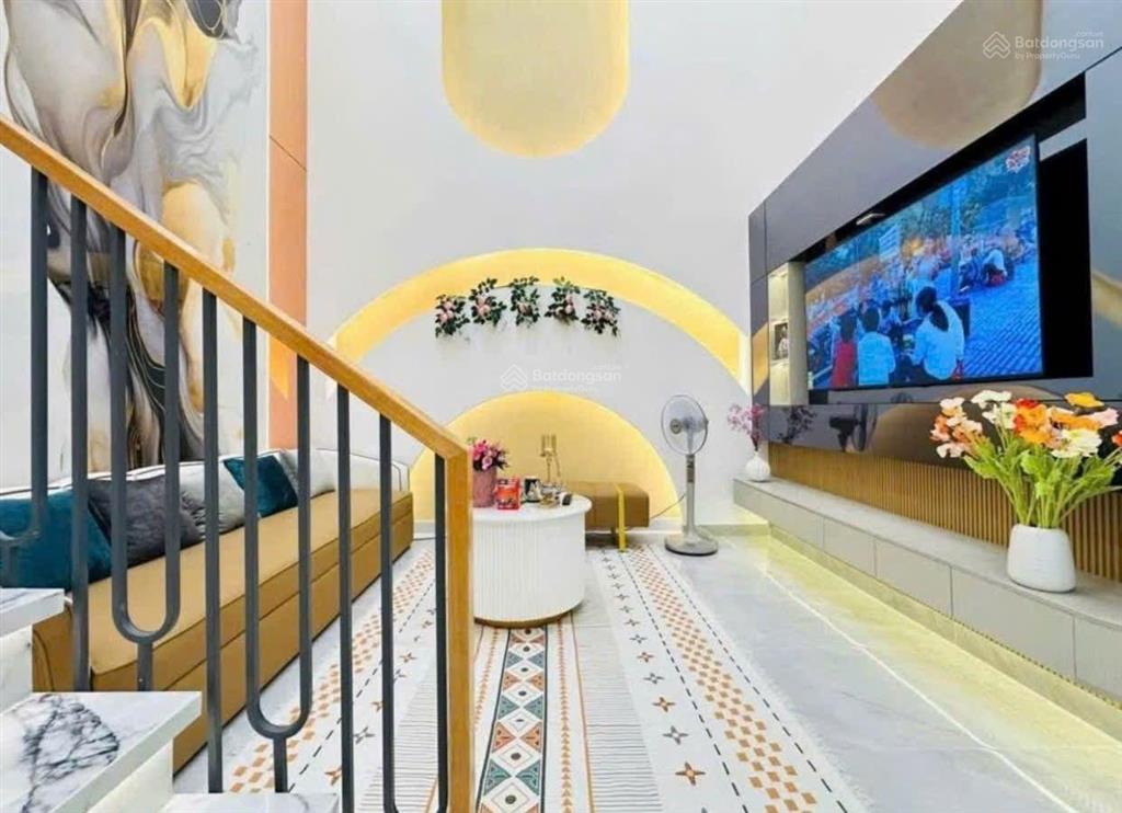 Siêu phẩm ngang 5m nhà 70m2 hơn 4 tỷ đường nguyễn cửu vân  bình thạnh. thuê 22tr. gần cầu thị nghè