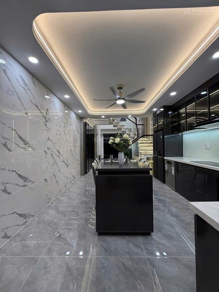 Bán nhà sổ hồng riêng 69,9m3 hơn 3 tỏi 9 đ. điện biên phủ  bình thạnh. gần nhiều trường đại học