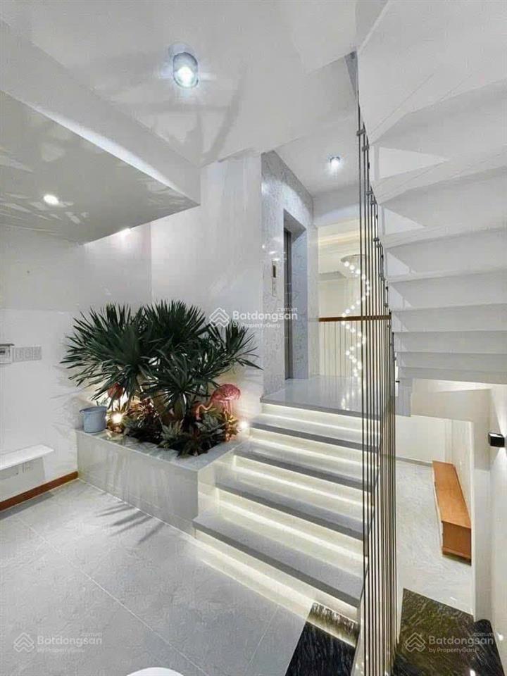 Siêu phẩm nhà phố quận 1 giá 5tỷ680/99m2 mạc đĩnh chi, đa kao, quận 1. gần công viên lê văn tám