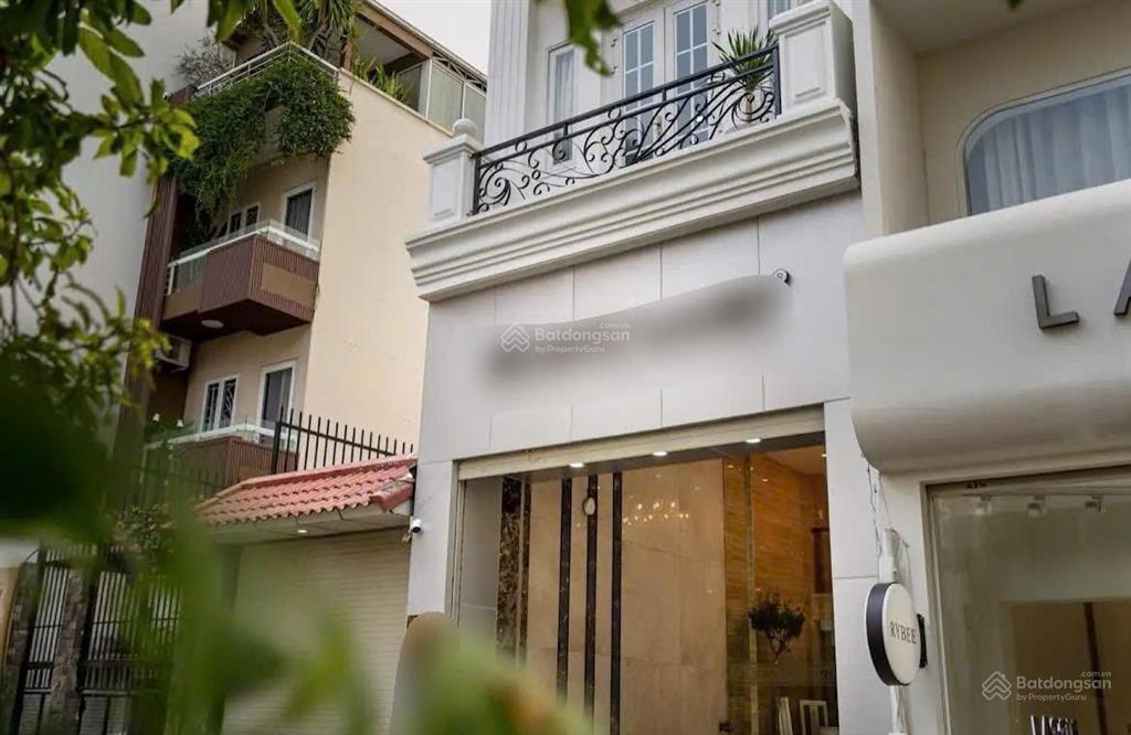 Tôi bán gấp nhà mặt tiền 5 tầng giá 4tỷ690/ quận 1 dt 60.4m2, đường nguyễn phi khanh, tân định