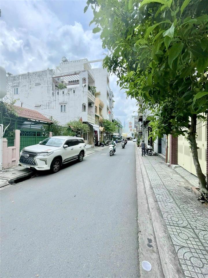 Tôi bán gấp nhà mặt tiền 5 tầng giá 4tỷ690/ quận 1 dt 60.4m2, đường nguyễn phi khanh, tân định