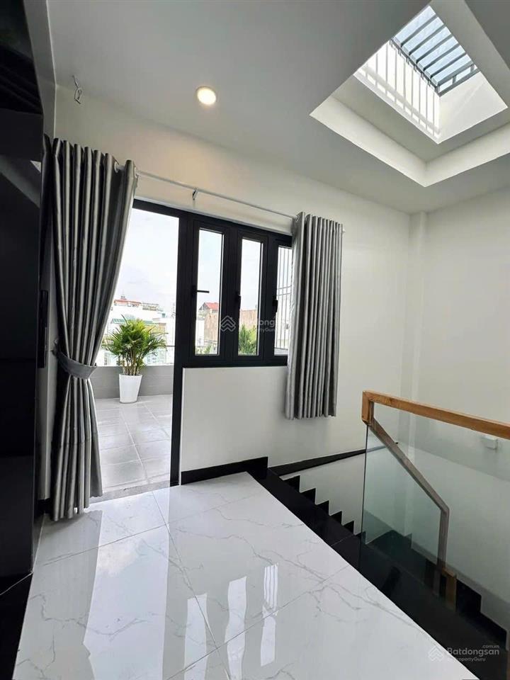 Cần tiền xoay vốn bán nhà giá 2tỷ850/68m2 mai xuân thưởng, p11, bình thạnh gần chợ phan văn trị