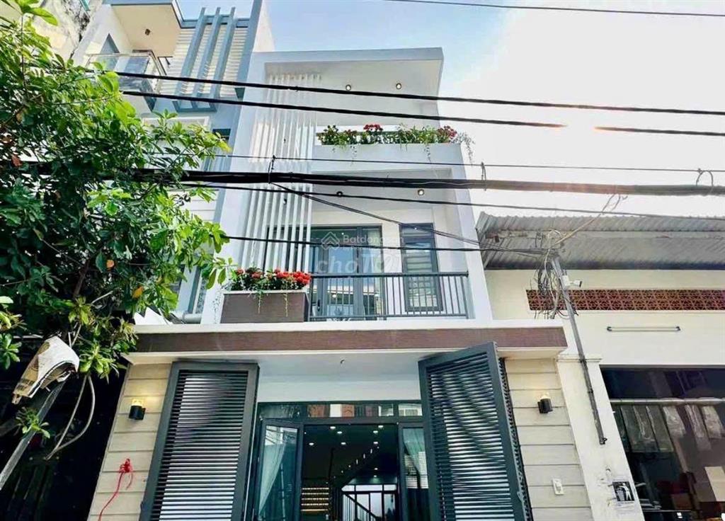 Lên sóng nhà đẹp quận 4 giá 3tỷ2/70m2, đường lê quốc hưng, phường 13. gần chợ xóm chiếu