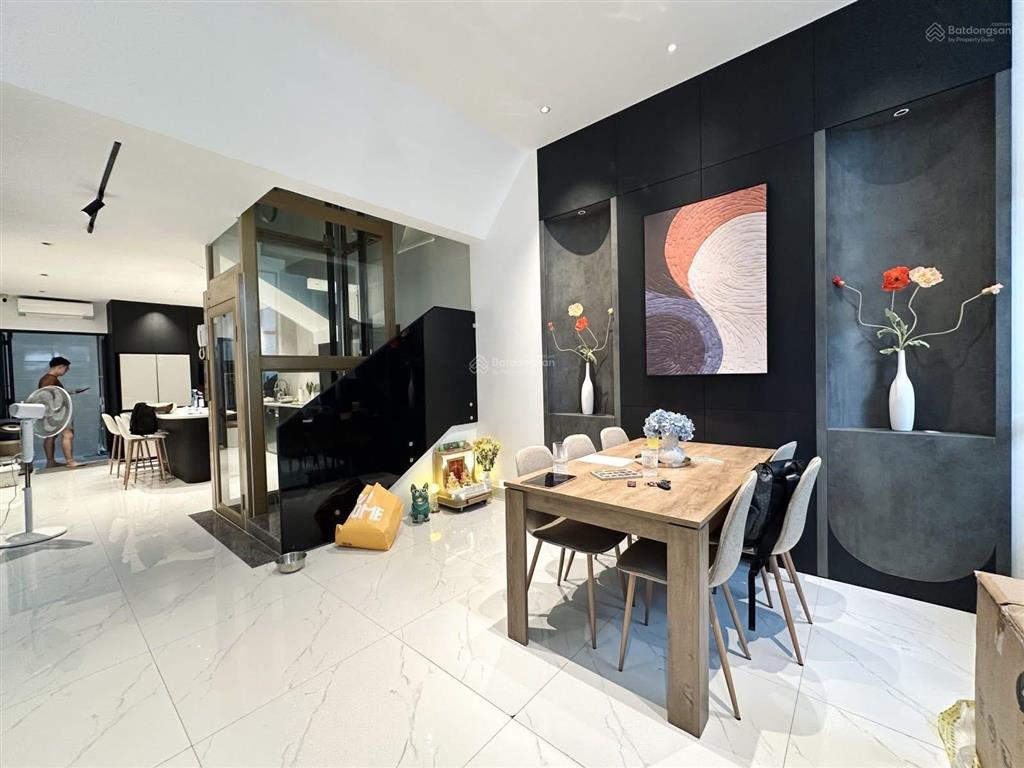 Cần bán nhà hẻm ôtô 6m 74,7m2 an dương vương p2 q5. sát đh sài gòn, đang cho thuê 23triệu