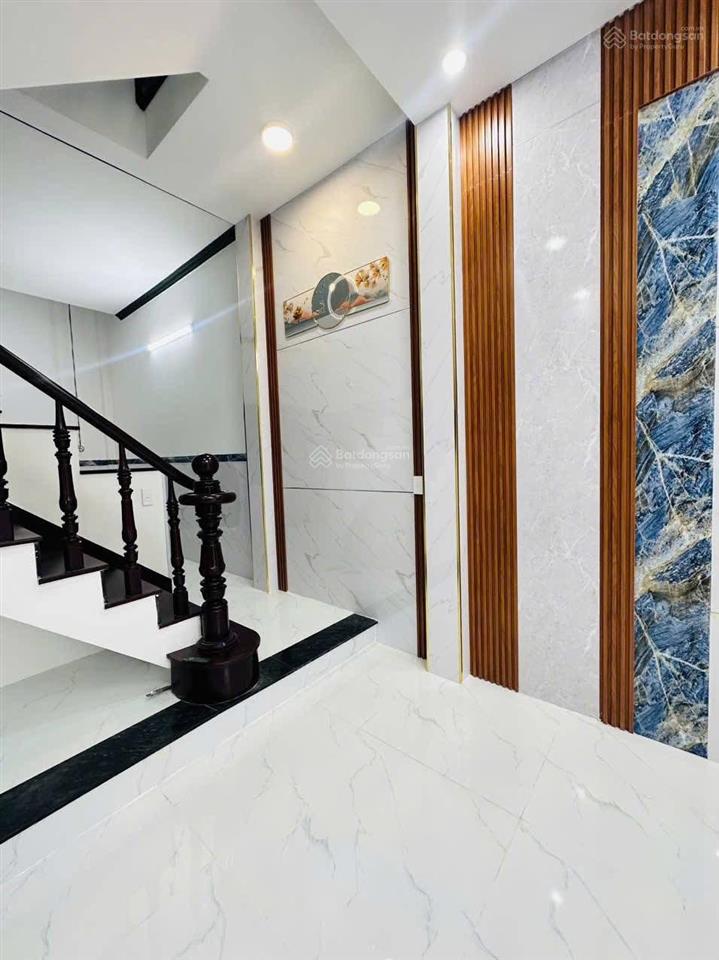 Cô hà đi định cư bán gấp nhà dt 70,2m2 bùi văn batân thuận đôngquận 7. gần chợ bùi văn ba 500m