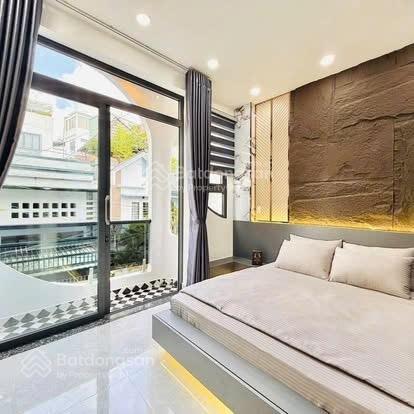 Nhà bán đường nguyễn gia tríbình thạnh, ôtô tới cửa, gần trường hutech, 80m2, cho thuê 22tr