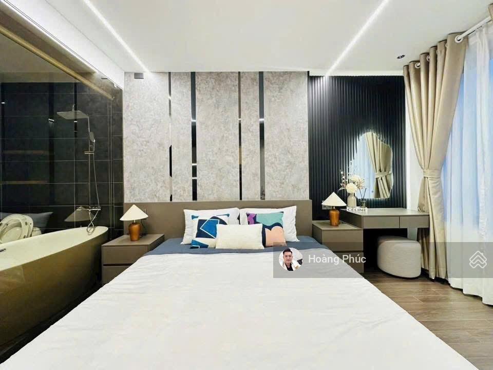 Khu vực kinh doanh, nguyễn hữu cầu ngay chợ tân định, giá 6tỷ200/74m2 3pn 4nvs, xem nhà trực tiếp