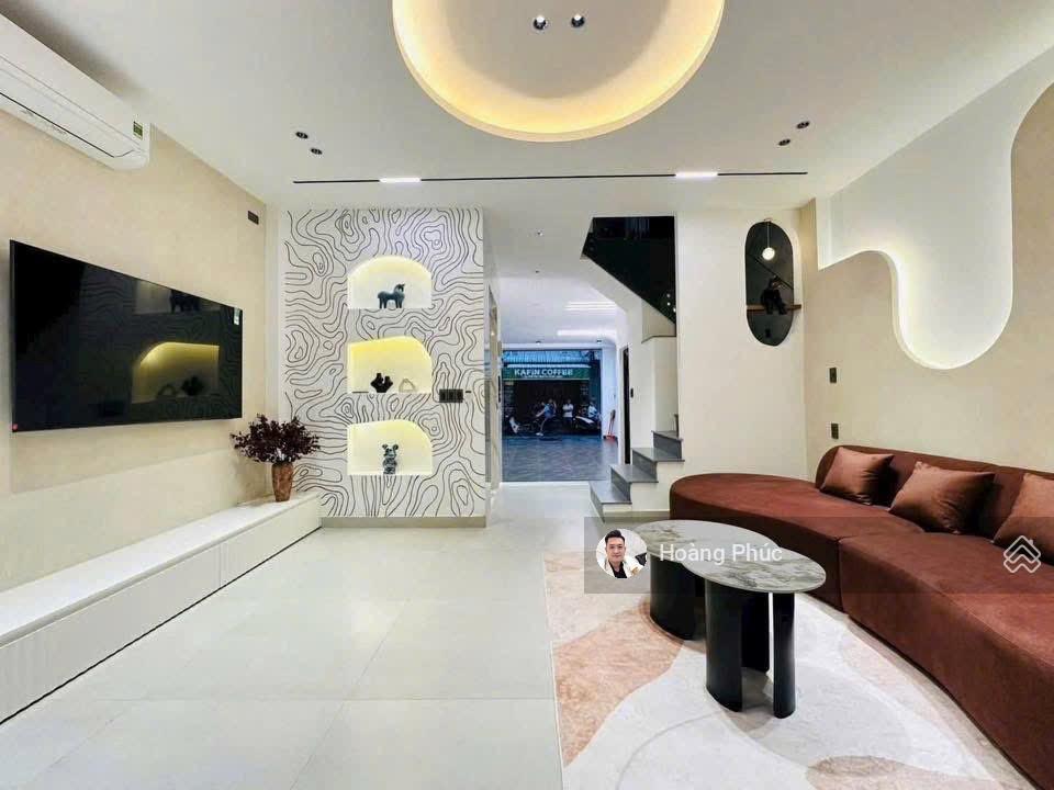 Khu vực kinh doanh, nguyễn hữu cầu ngay chợ tân định, giá 6tỷ200/74m2 3pn 4nvs, xem nhà trực tiếp