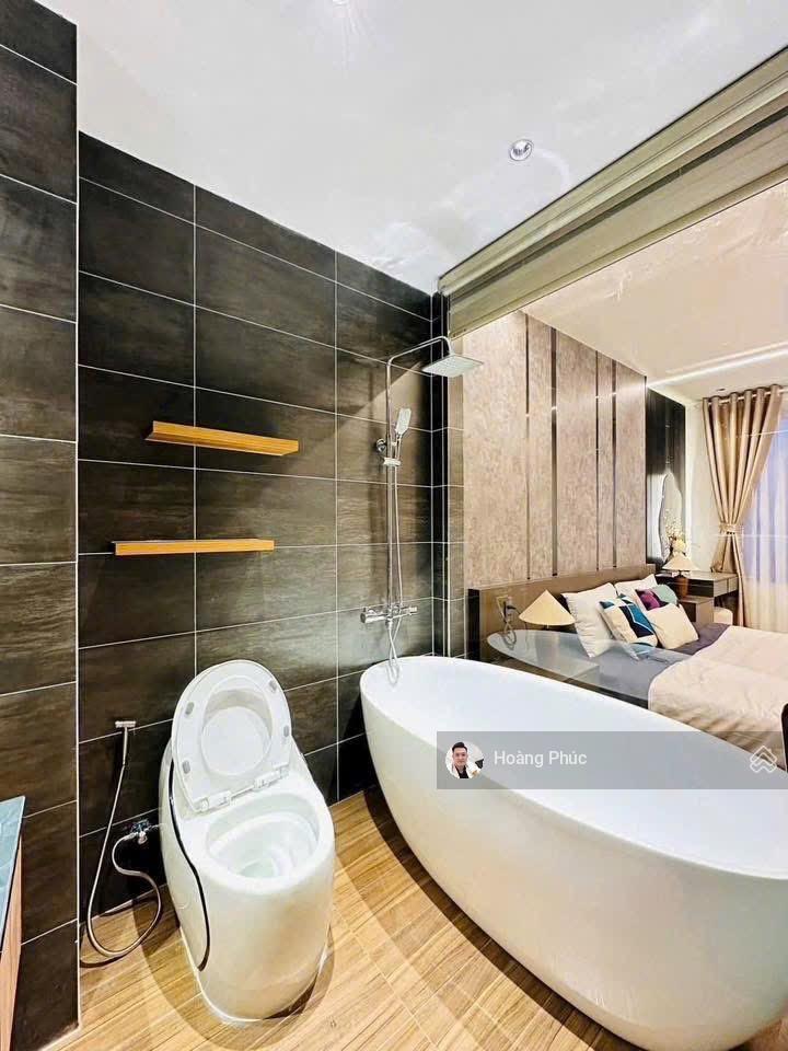 Khu vực kinh doanh, nguyễn hữu cầu ngay chợ tân định, giá 6tỷ200/74m2 3pn 4nvs, xem nhà trực tiếp