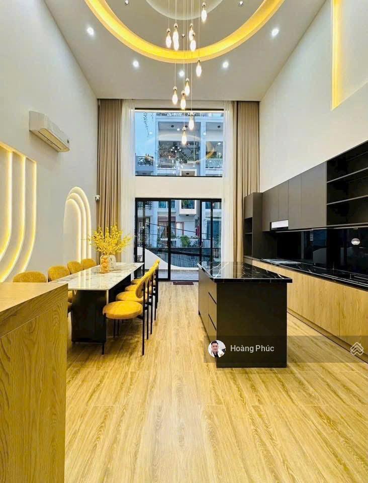 Khu vực kinh doanh, nguyễn hữu cầu ngay chợ tân định, giá 6tỷ200/74m2 3pn 4nvs, xem nhà trực tiếp