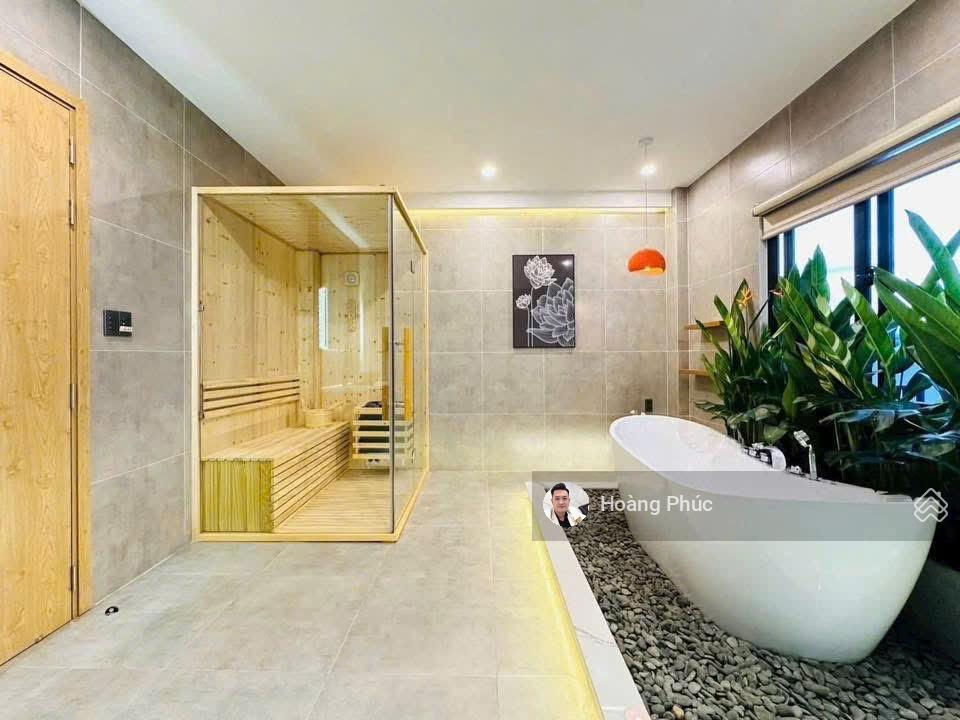 Khu vực kinh doanh, nguyễn hữu cầu ngay chợ tân định, giá 6tỷ200/74m2 3pn 4nvs, xem nhà trực tiếp