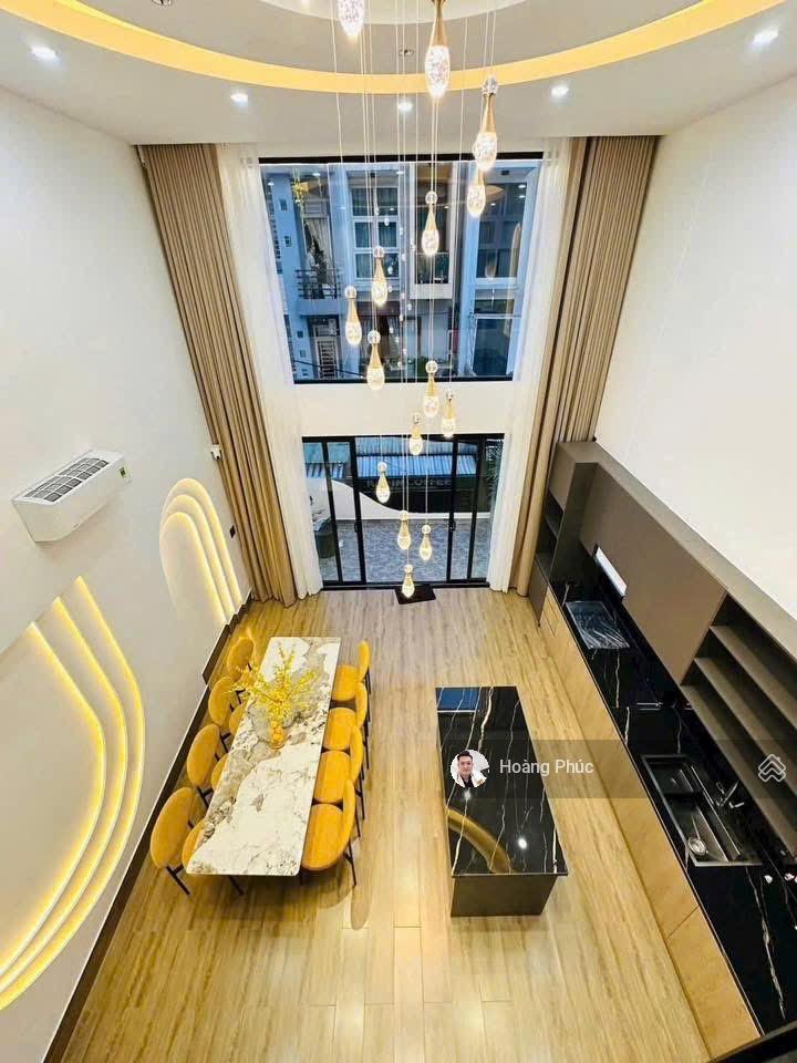 Khu vực kinh doanh, nguyễn hữu cầu ngay chợ tân định, giá 6tỷ200/74m2 3pn 4nvs, xem nhà trực tiếp