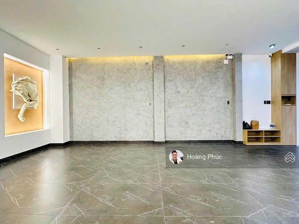 Khu vực kinh doanh, nguyễn hữu cầu ngay chợ tân định, giá 6tỷ200/74m2 3pn 4nvs, xem nhà trực tiếp