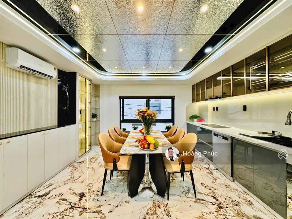 Dt 80m2 đúc 4 tấm,giá 3tỷ720, đường hồ xuân hương trung tâm quận 3, gần b. viện da liễu, ôtô vô nhà