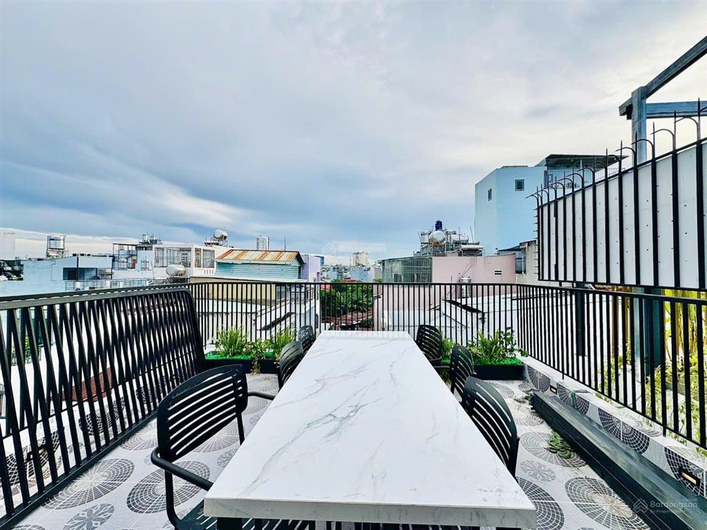 Trung tâm quận 5 đường trần hưng đạo hai ôtô né nhau, 3tỷ450 dt 81m2 (4,6mx17,5m), gần chợ cao đạt