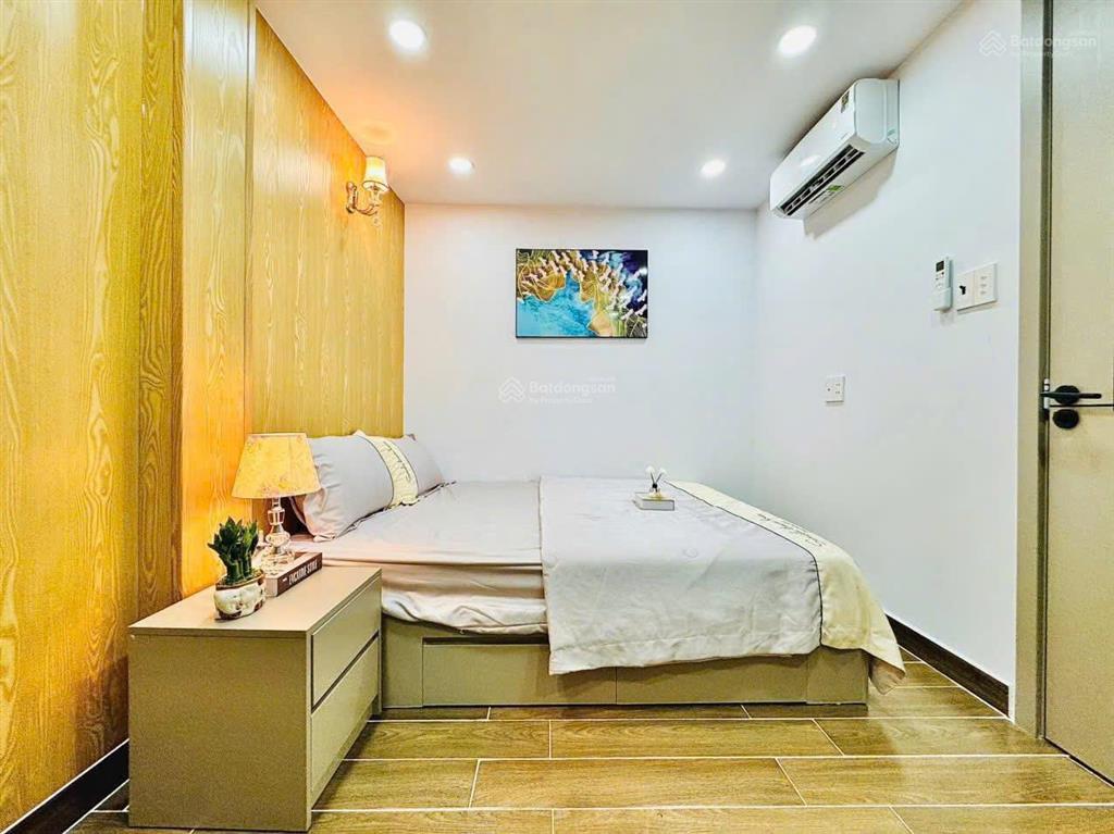 Đoàn văn bơ  quận 4, dt 74m2 (3pn  4nvs) giá 3tỷ320 xe hơi tới cửa, gần chợ xóm chiếu